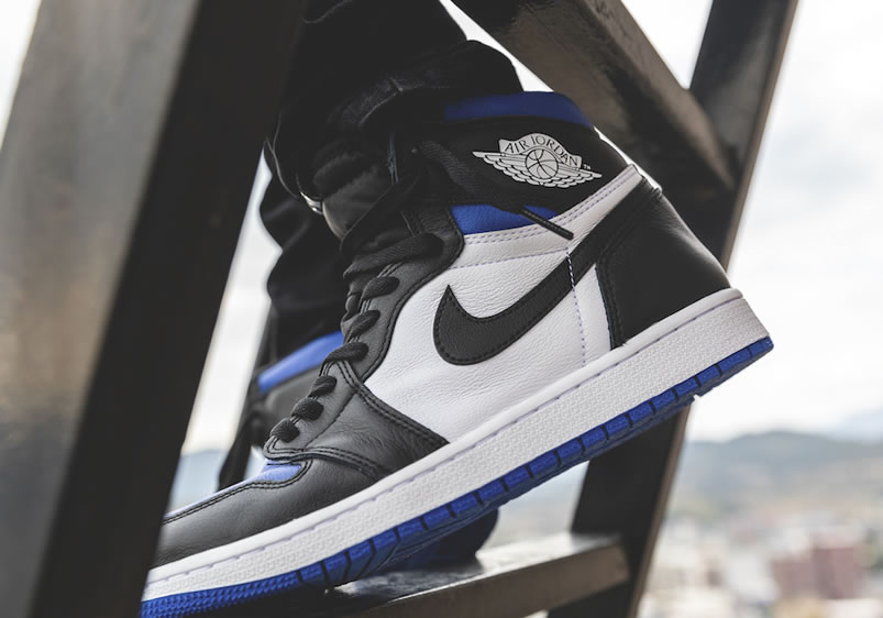 Air Jordan 1 Retro High Og Royal Toe 2020 On Feet Royal Blue Black 555088 041 (3) - newkick.app