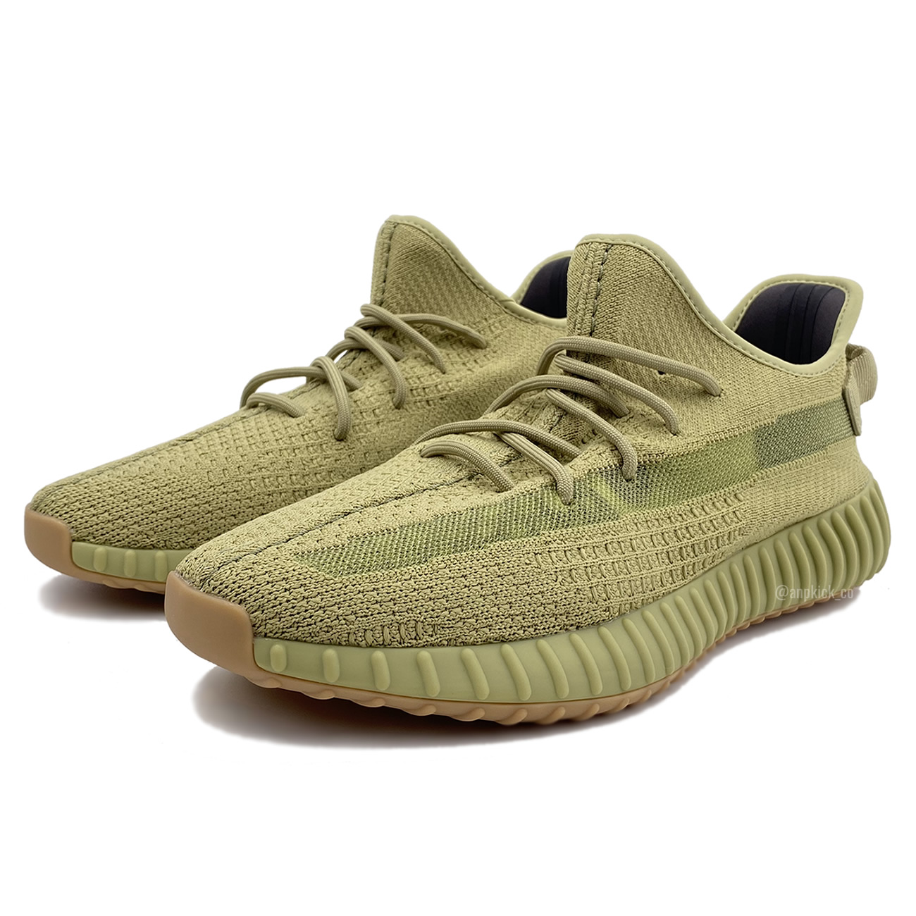 Adidas Yeezy Boost 350 V2 Sulfur Fy5346 First Preview Release Date (3) - newkick.app