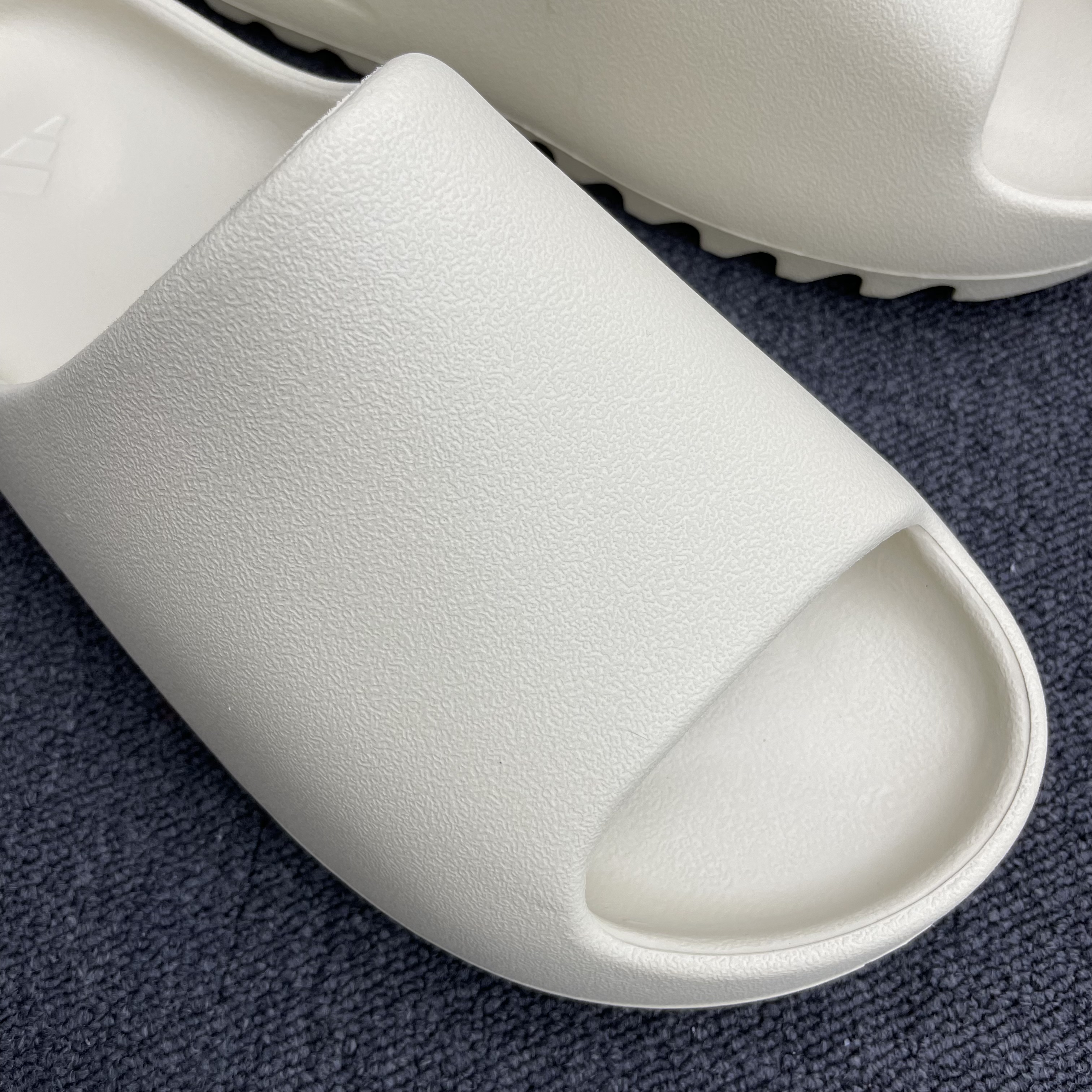 Adidas Yeezy Slide Bone New Wmns Fz5897 (8) - newkick.app