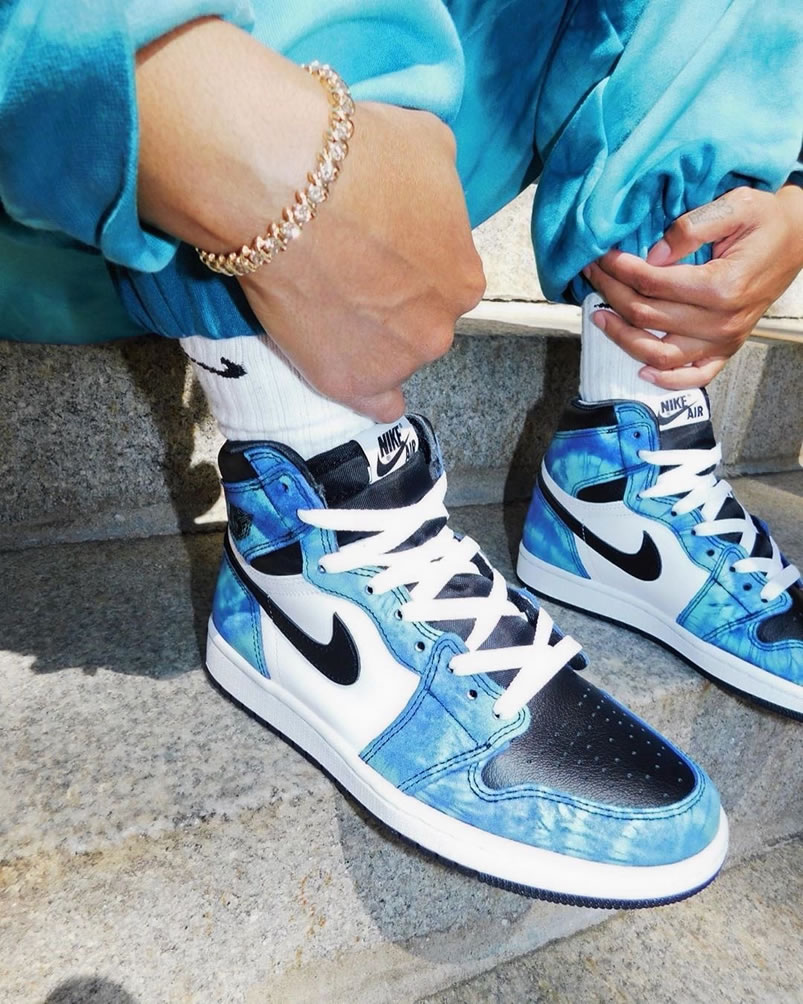 Air Jordan 1 Retro High Og Tie Dye 2020 Mens Wmns Cd0461 100 On Feet (3) - newkick.app