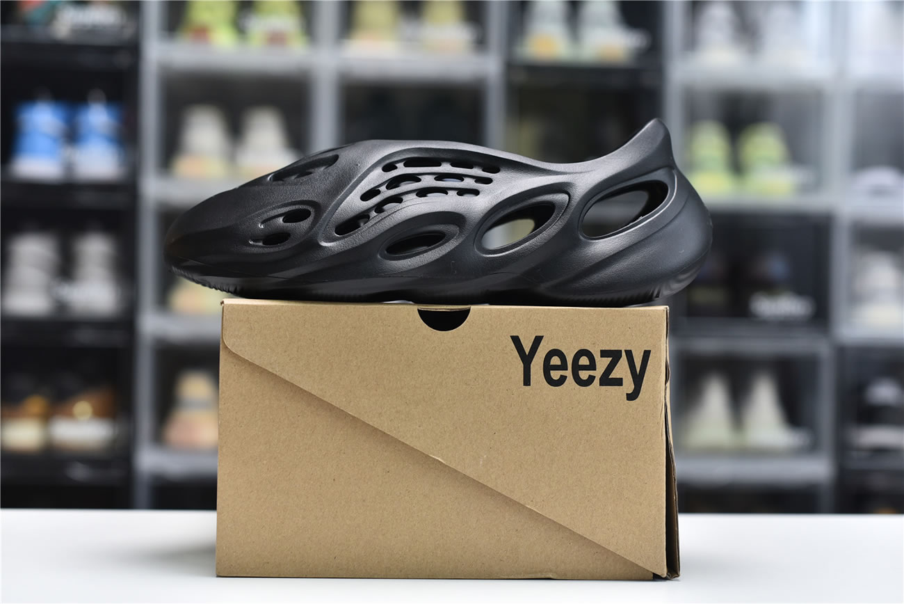 Adidas Yeezy Crocs Clog Foam Runner Colors Black (7) - newkick.app