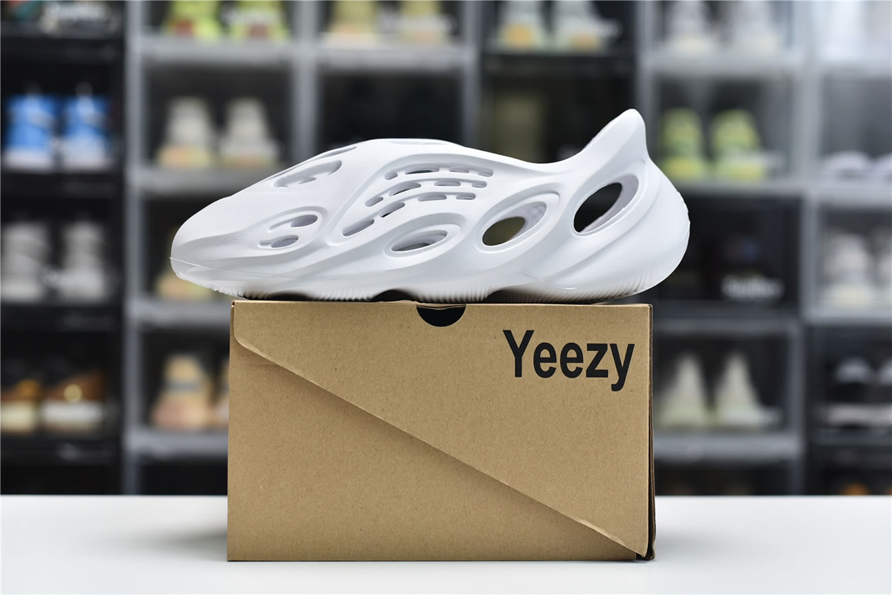 Adidas Yeezy Crocs Clog Foam Runner Colors White (7) - newkick.app