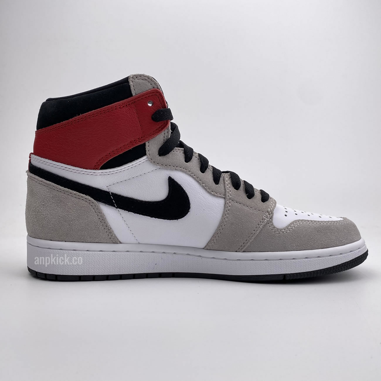 Air Jordan 1 Retro High Light Smoke Grey 2020 New Release 555088 126 (3) - newkick.app