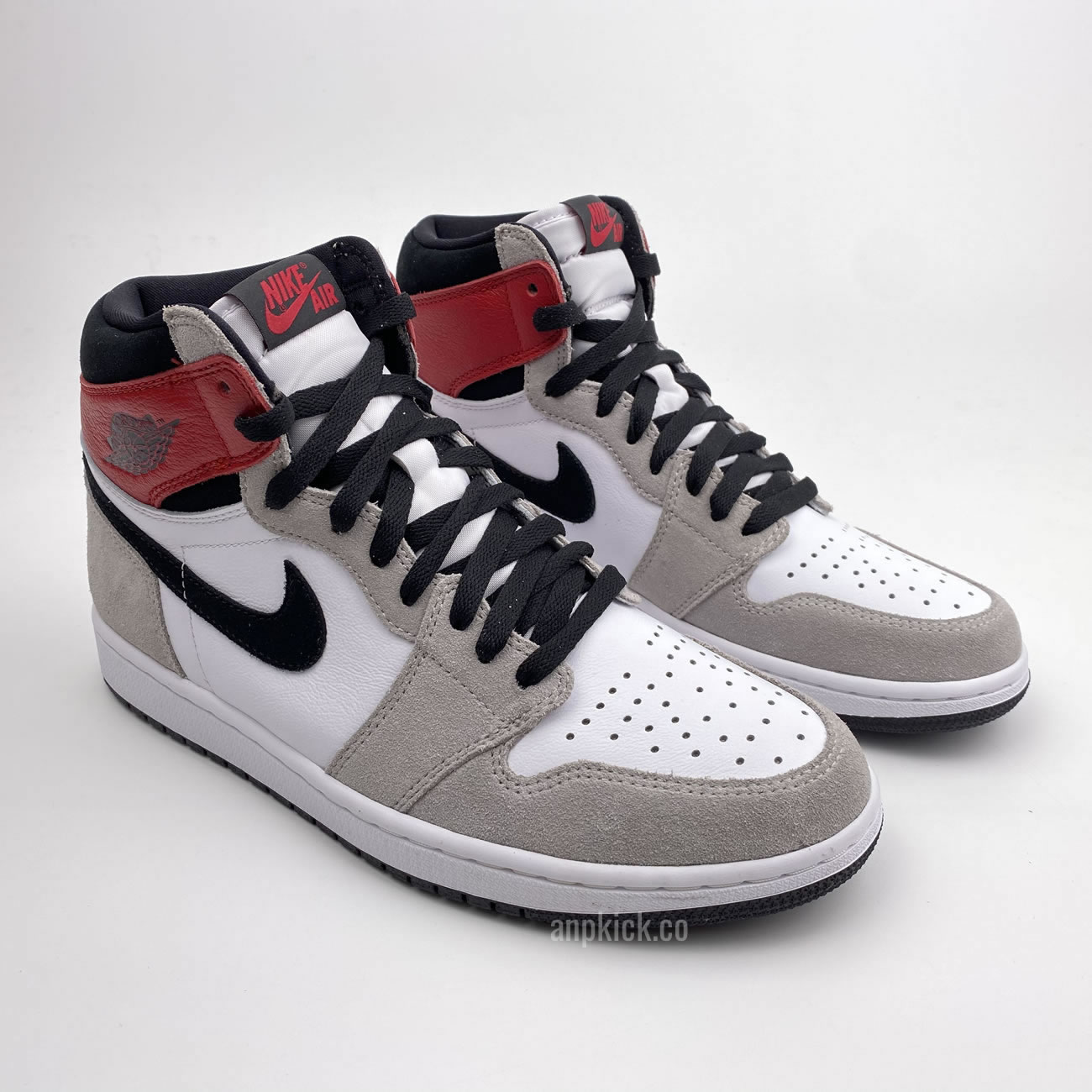 Air Jordan 1 Retro High Light Smoke Grey 2020 New Release 555088 126 (4) - newkick.app