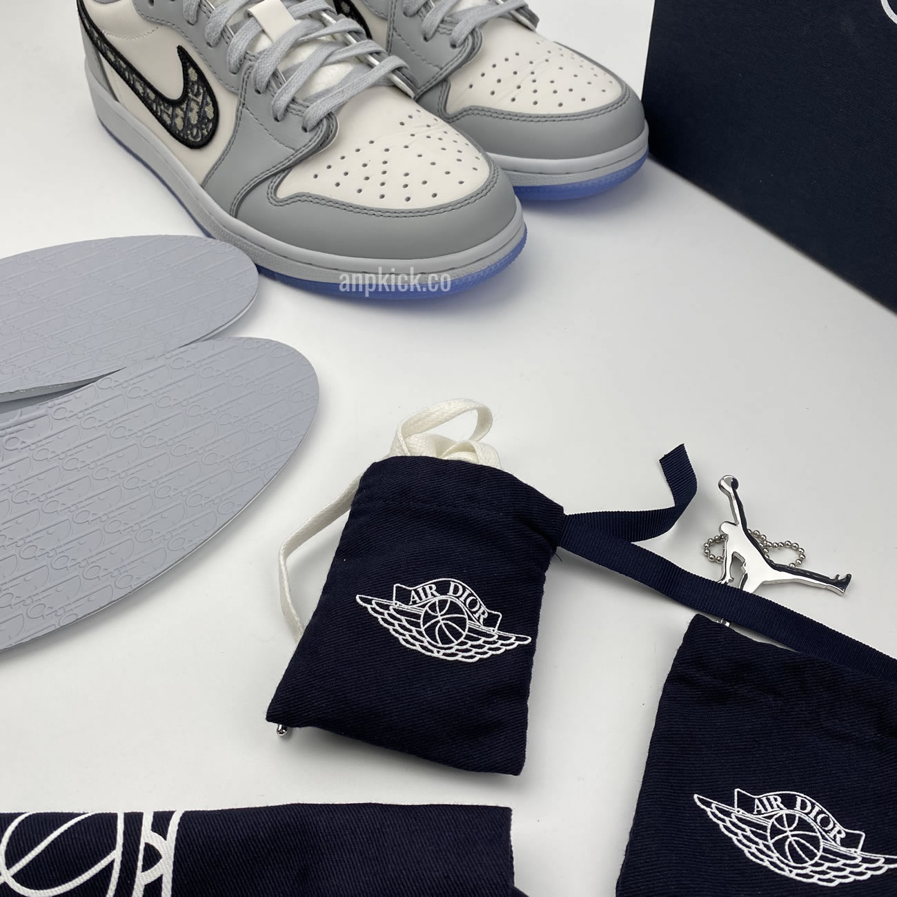 Dior Air Jordan 1 Low Release Date Cn8608 002 (15) - newkick.app