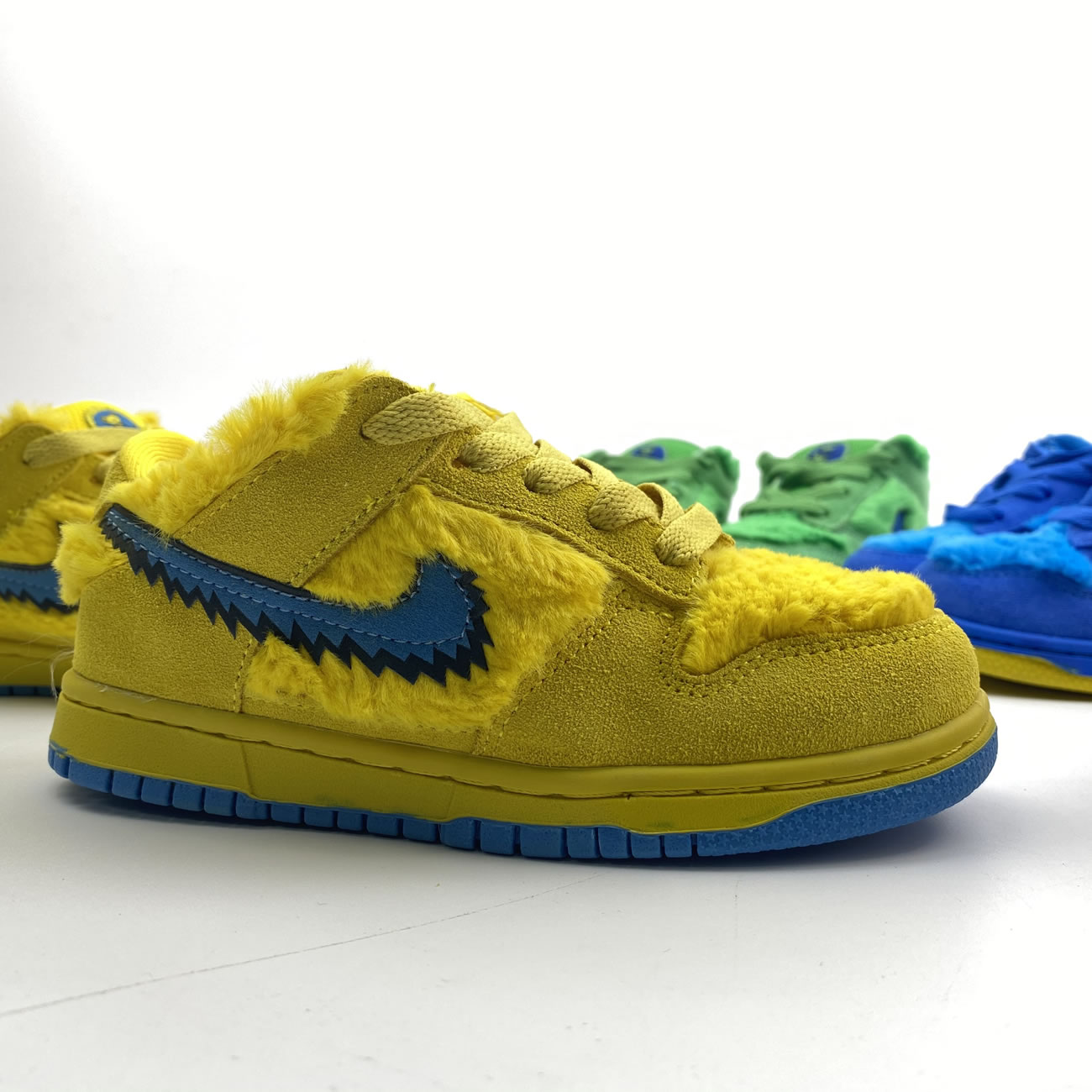 Kids Childrens Grateful Dead Bears Nike Sb Dunk Low Yellow Pink Orange Blue Green Release For Sale (6) - newkick.app