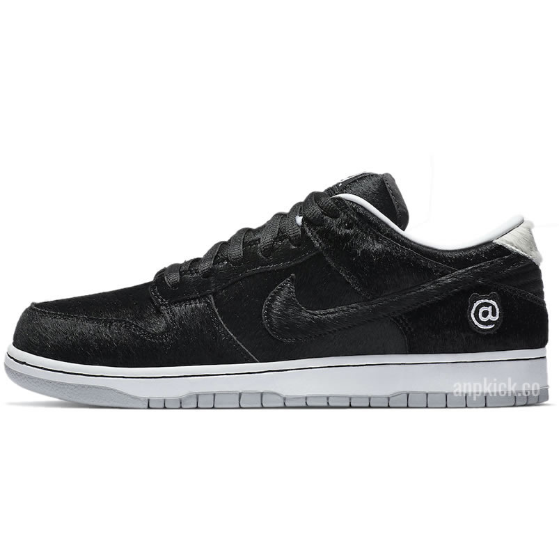 Medicom Toy Nike Sb Dunk Low Be Rbrick Cz5127 001 Release Date (1) - newkick.app