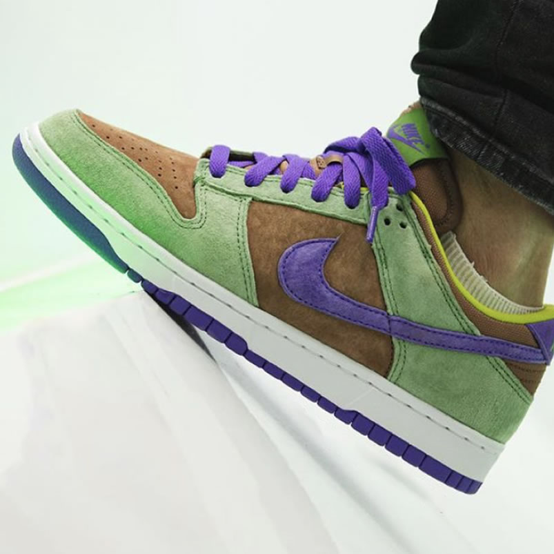 Nike Dunk Low Sp Veneer Autumn Green Deep Purple On Feet Da1469 200 (2) - newkick.app