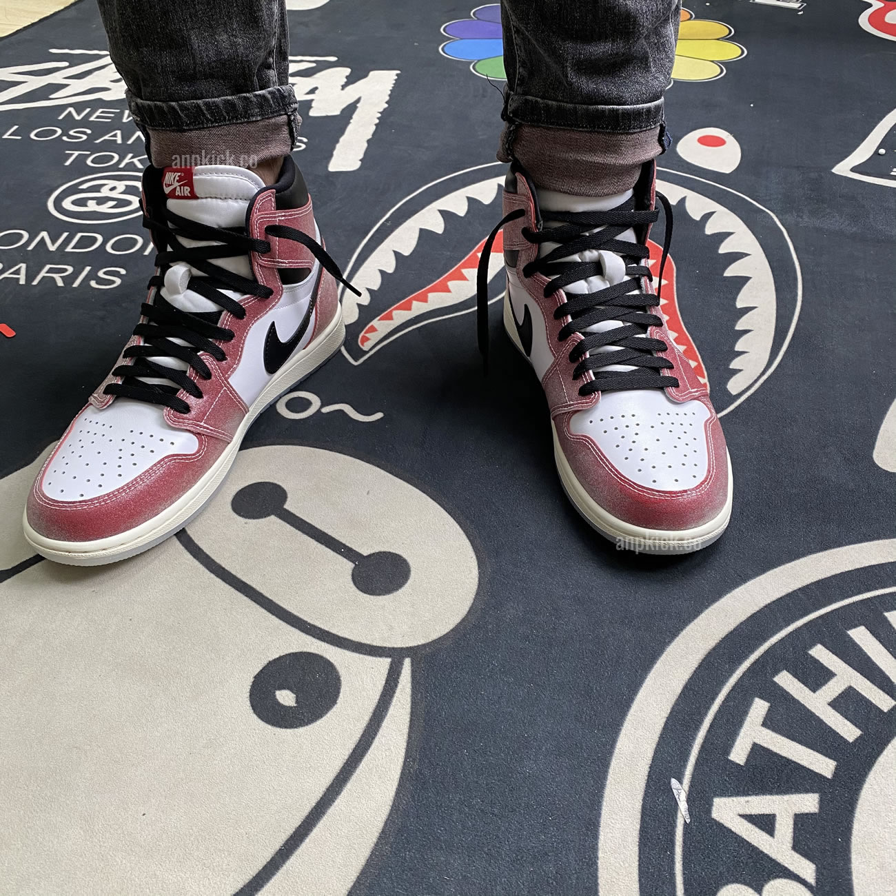 Anpkick Trophy Room Air Jordan 1 High Og Sp Chicago First Look Da2728 100 (7) - newkick.app