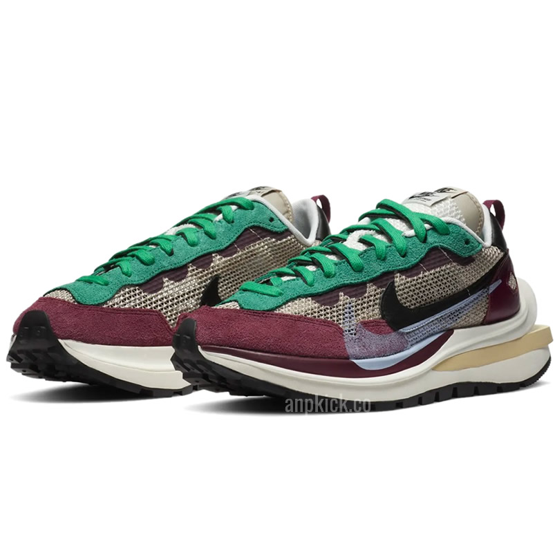 Sacai Nike Vaporwaffle String Black Villain Red Neptune Green Dd3035 200 (2) - newkick.app