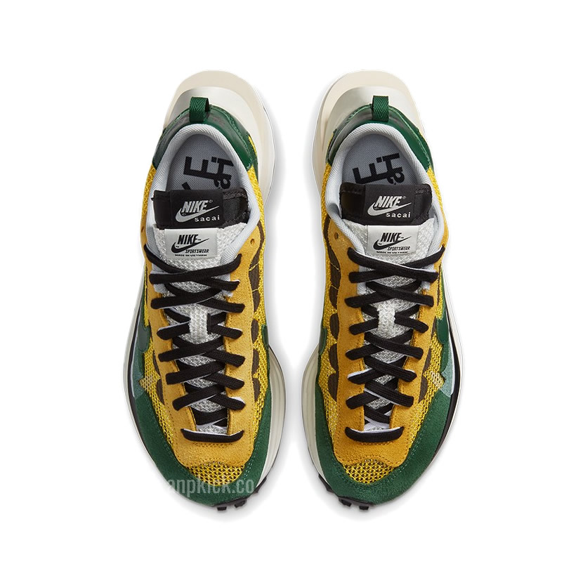 Sacai Nike Vaporwaffle Tour Yellow Stadium Green Sail Cv1363 700 (4) - newkick.app