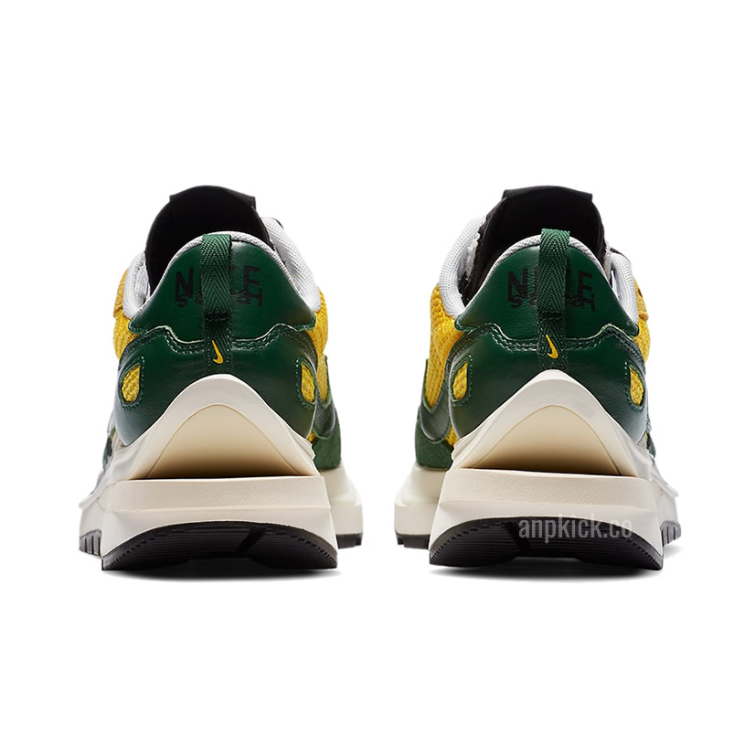 Sacai Nike Vaporwaffle Tour Yellow Stadium Green Sail Cv1363 700 (5) - newkick.app