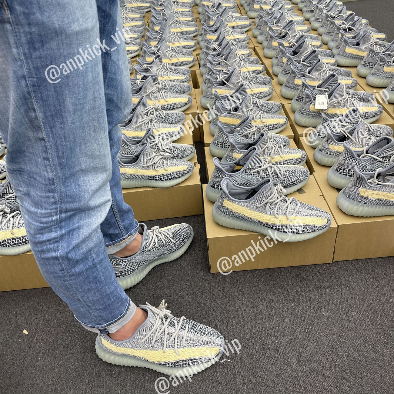 Adidas Anpkick Yeezy Boost 350 V2 Ash Blue Gy7657 (10) - newkick.app