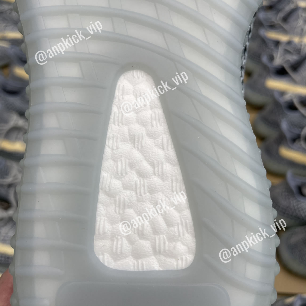 Adidas Anpkick Yeezy Boost 350 V2 Ash Blue Gy7657 (3) - newkick.app