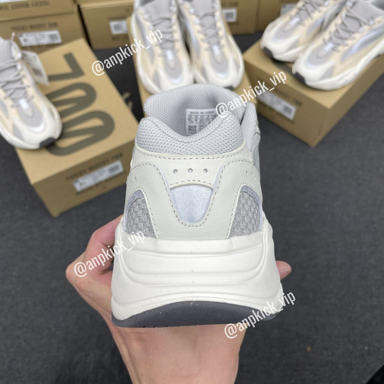 Adidas Yeezy Boost 700 V2 Cream Gy7924 (11) - newkick.app