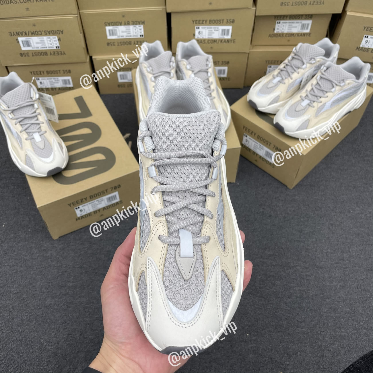 Adidas Yeezy Boost 700 V2 Cream Gy7924 (9) - newkick.app