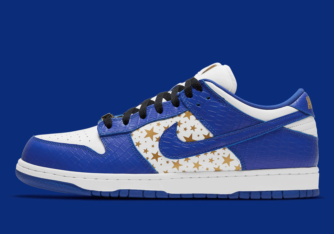 Supreme Nike Sb Dunk Low White Metallic Gold Hyper Blue Dh3228 100 (1) - newkick.app