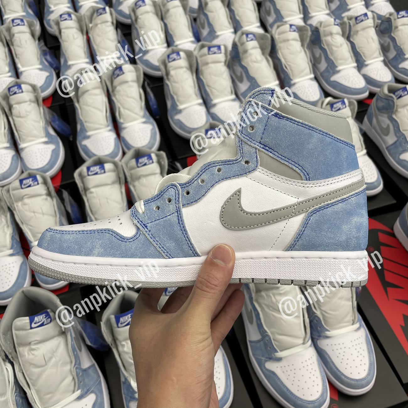 Air Jordan 1 Retro High Og Hyper Royal Anpkick Mens 555088 402 Gs 575441 402 (5) - newkick.app