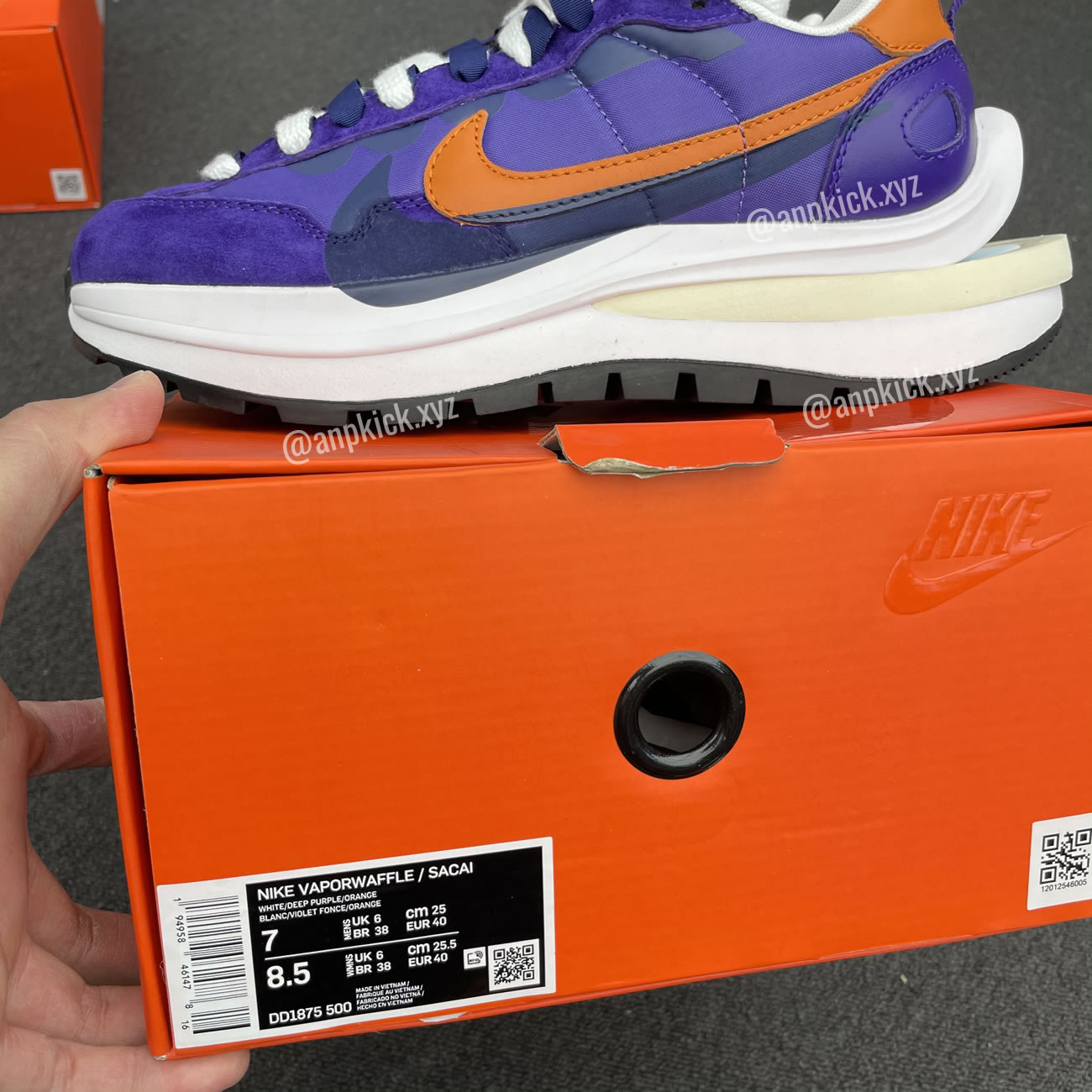 Sacai Nike Vaporwaffle Dark Iris Surfaces Dd1875 500 (8) - newkick.app