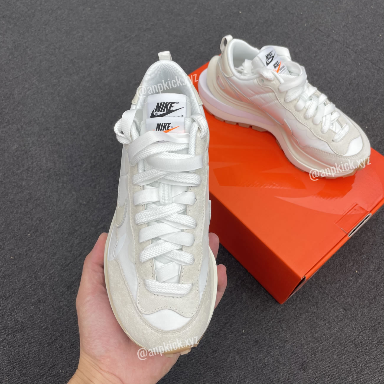 Sacai Nike Vaporwaffle Sail Dd1875 100 (5) - newkick.app