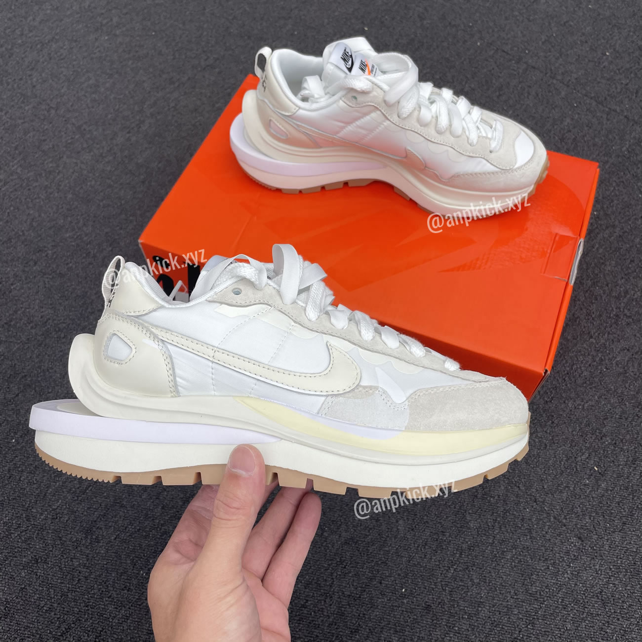 Sacai Nike Vaporwaffle Sail Dd1875 100 (6) - newkick.app