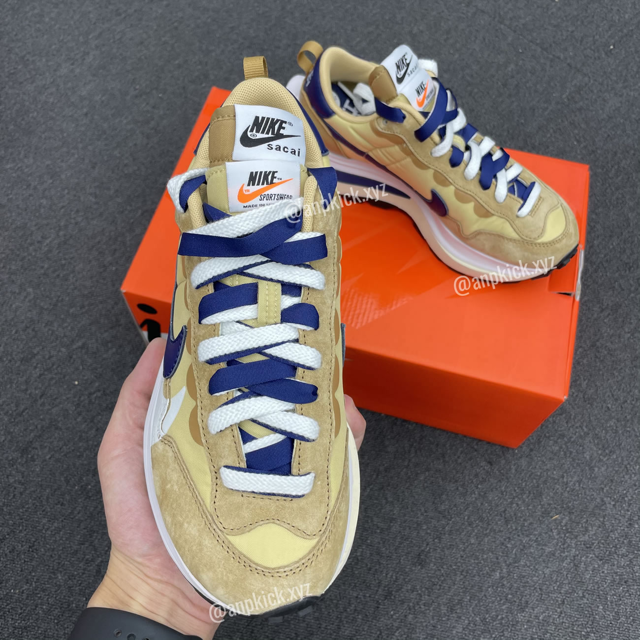 Sacai Nike Vaporwaffle Sesame Dd1875 200 (2) - newkick.app