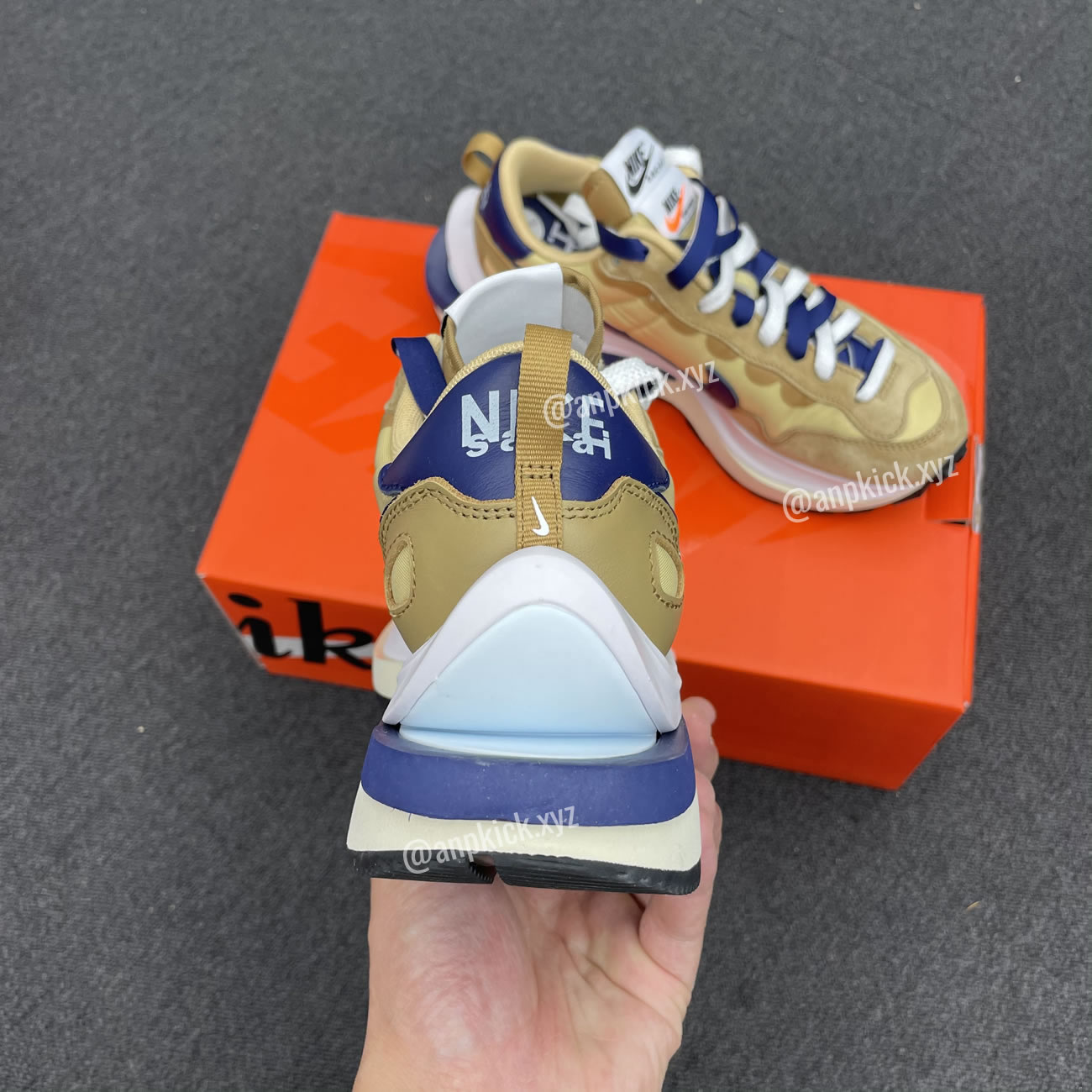 Sacai Nike Vaporwaffle Sesame Dd1875 200 (4) - newkick.app