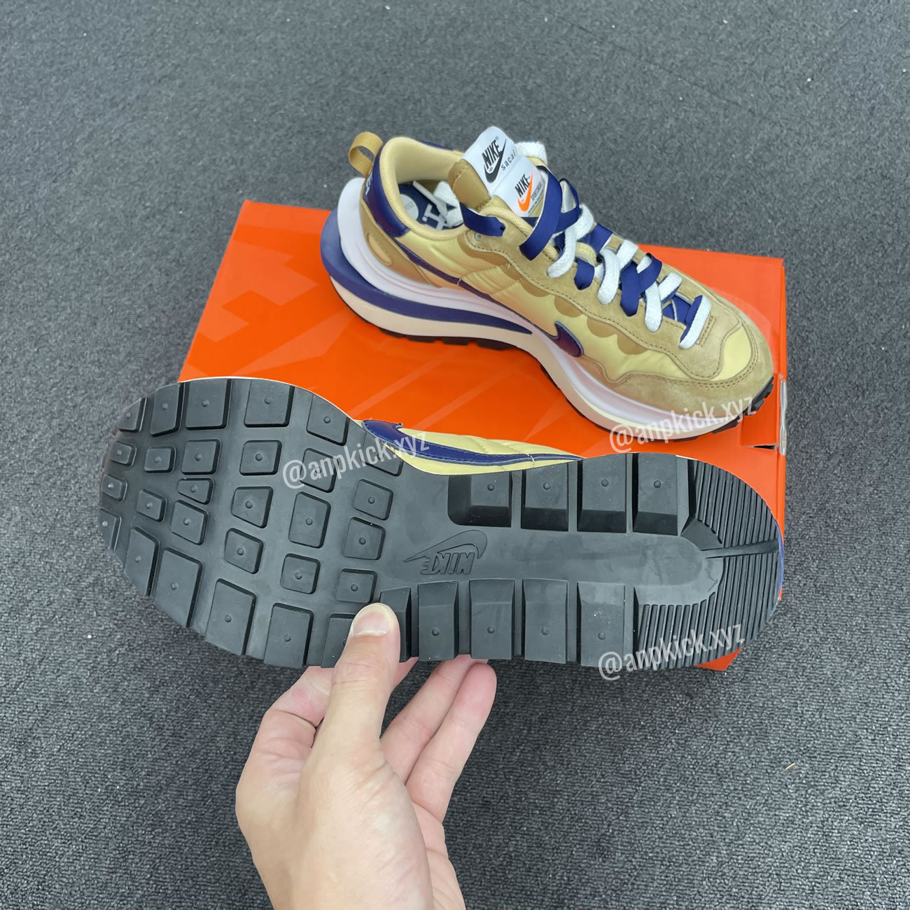 Sacai Nike Vaporwaffle Sesame Dd1875 200 (5) - newkick.app