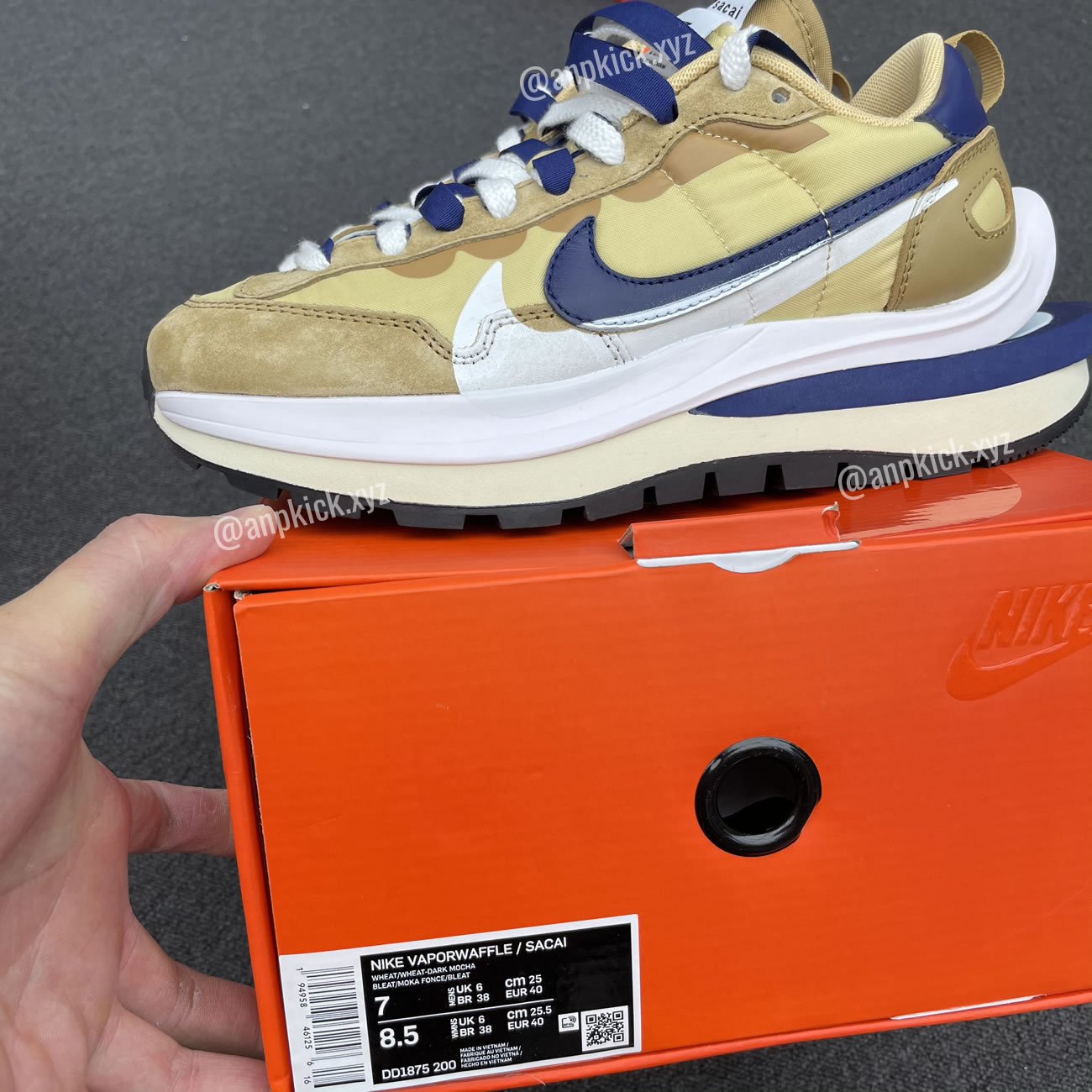 Sacai Nike Vaporwaffle Sesame Dd1875 200 (8) - newkick.app