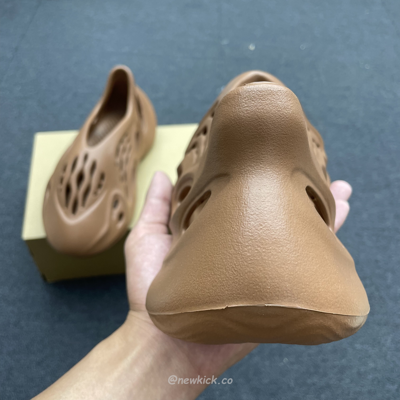 Adidas Yeezy Foam Rnnr Flax Hp5335 (6) - newkick.app