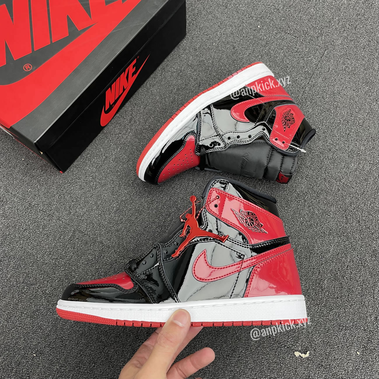 Air Jordan 1 High Og Bred Patent 555088 063 (1) - newkick.app