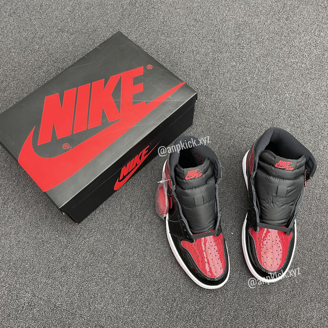 Air Jordan 1 High Og Bred Patent 555088 063 (3) - newkick.app