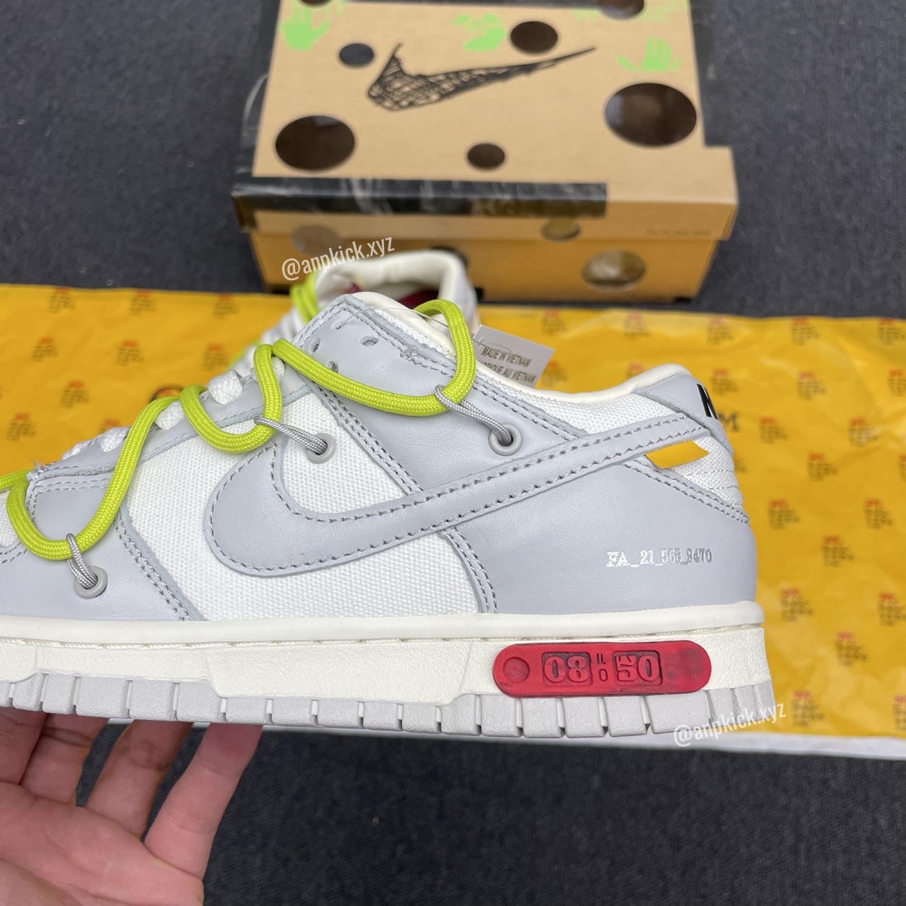 Off White Nike Sb Dunk Low The 08 Of 50 Grey White Yellow Dm1602 106 08 (5) - newkick.app