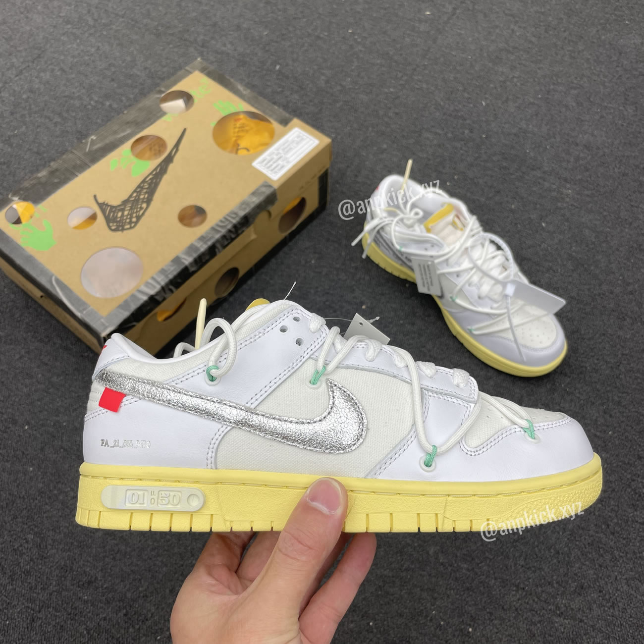 Off White Nike Sb Dunk Low Lot 1 White Metallic Silver Anpkick Dm1602 127 (1) - newkick.app