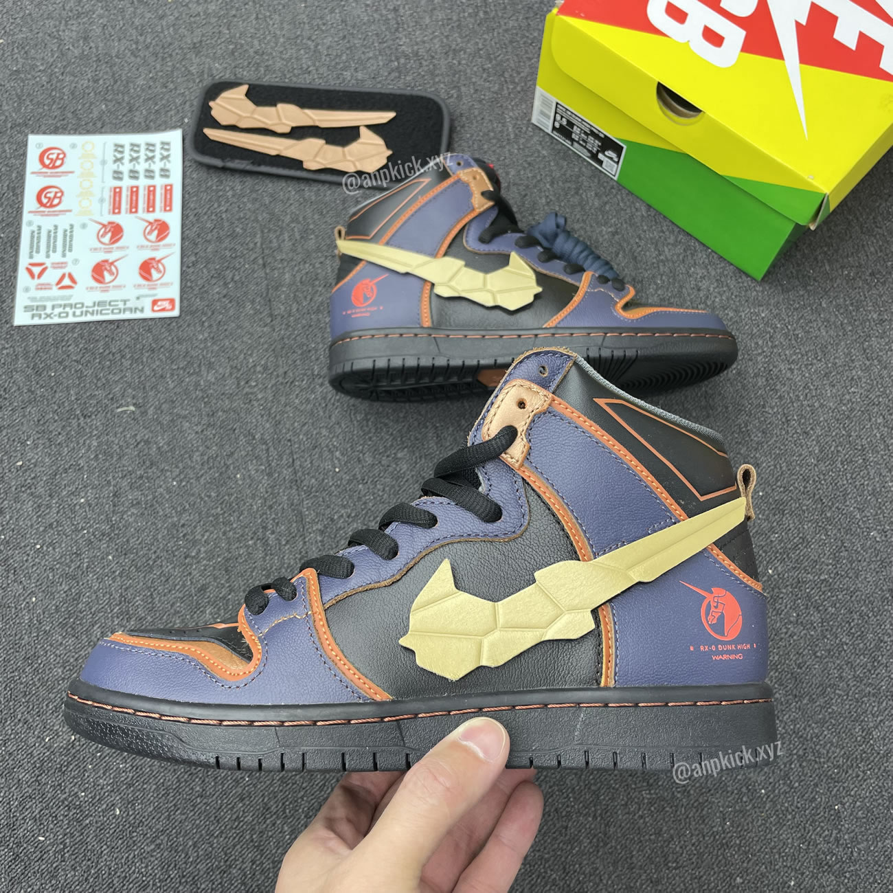 Gundam Nike Sb Dunk High Banshee Anpkick Dh7717 400 (2) - newkick.app