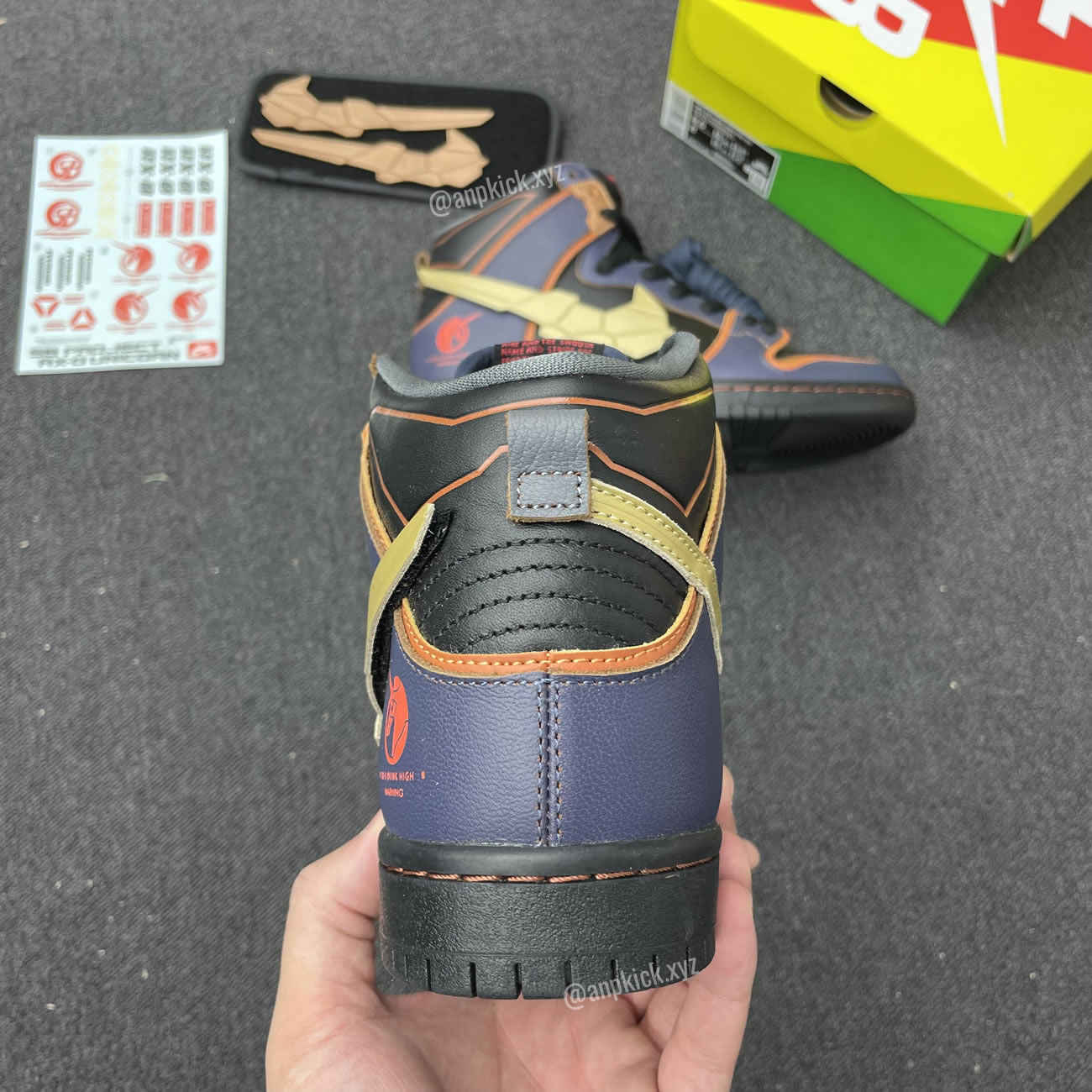 Gundam Nike Sb Dunk High Banshee Anpkick Dh7717 400 (3) - newkick.app