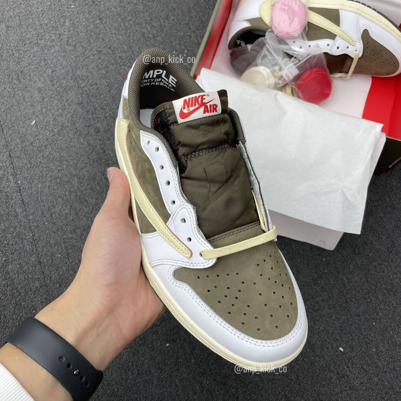 Travis Scott Air Jordan 1 Low White Brown Anpkick Custom Making (3) - newkick.app