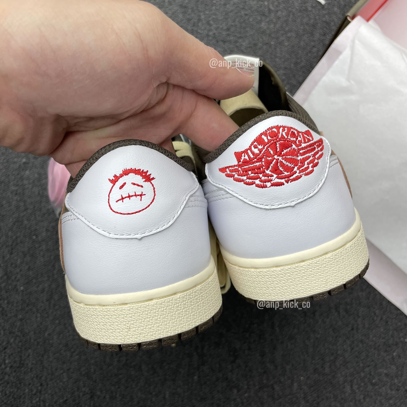 Travis Scott Air Jordan 1 Low White Brown Anpkick Custom Making (5) - newkick.app