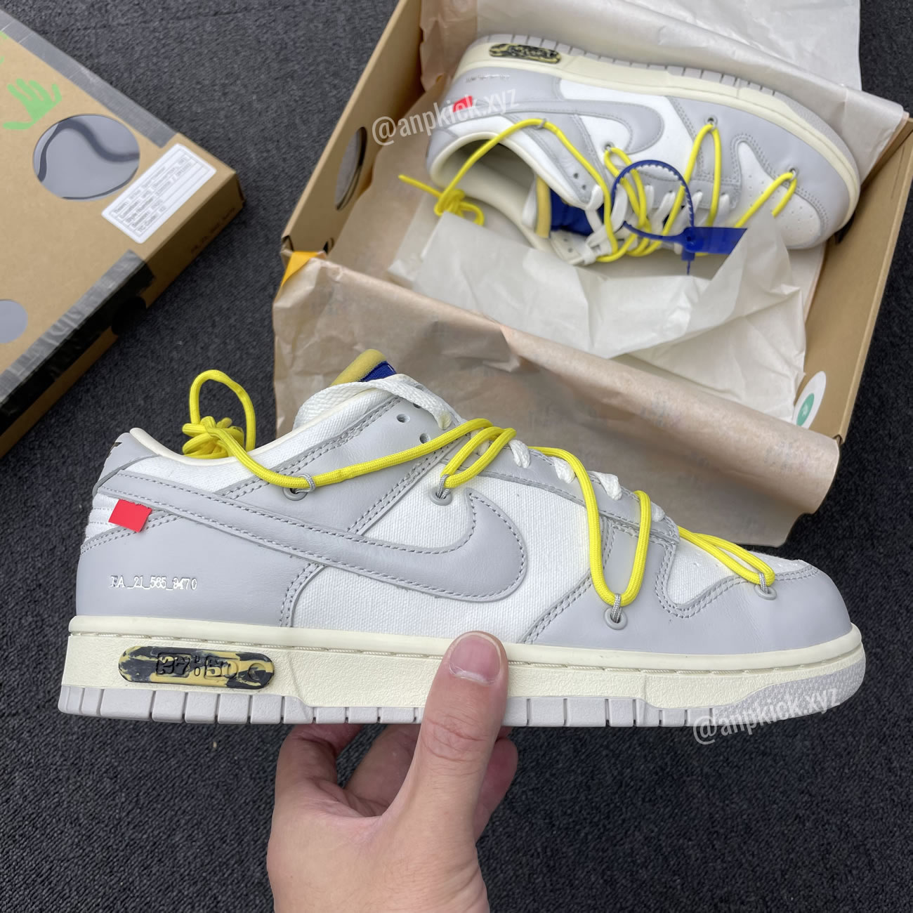 Off White Nike Sb Dunk Low The 27 Of 50 Sail Neutral Grey Dm1602 120 (2) - newkick.app