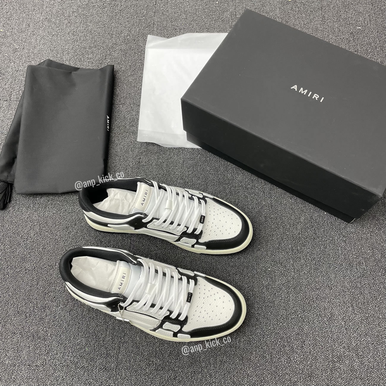 A M I R I Skel Top Low Leather Sneakers Black White Anpkick Mfs003 000 (11) - newkick.app