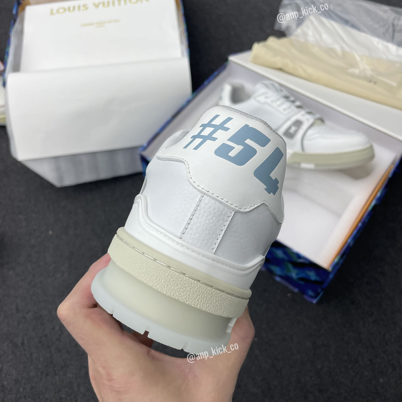 New L V Trainer Sneaker Shoes White Signature (3) - newkick.app