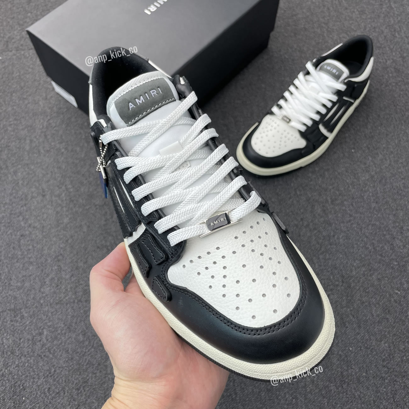 A M I R I Skel Top Low Leather Sneakers Black White Anpkick Mfs003 004 (2) - newkick.app