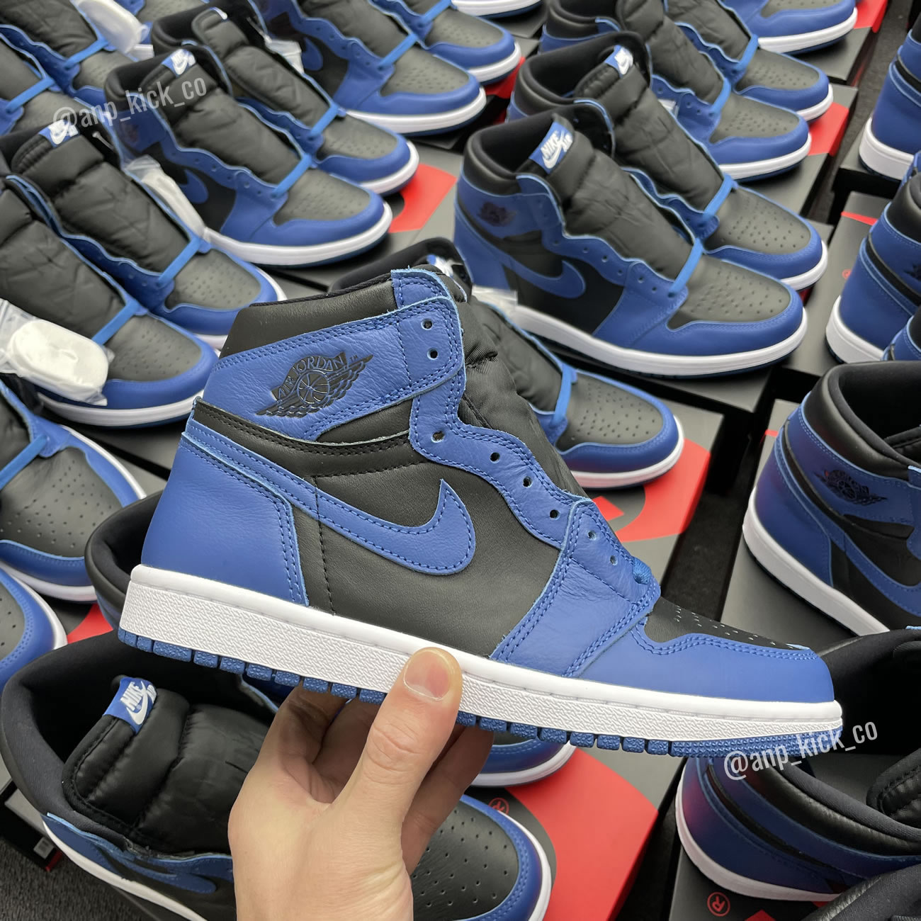 Air Jordan 1 Retro High Og Anpkick Dark Marina Blue 555088 404 (2) - newkick.app