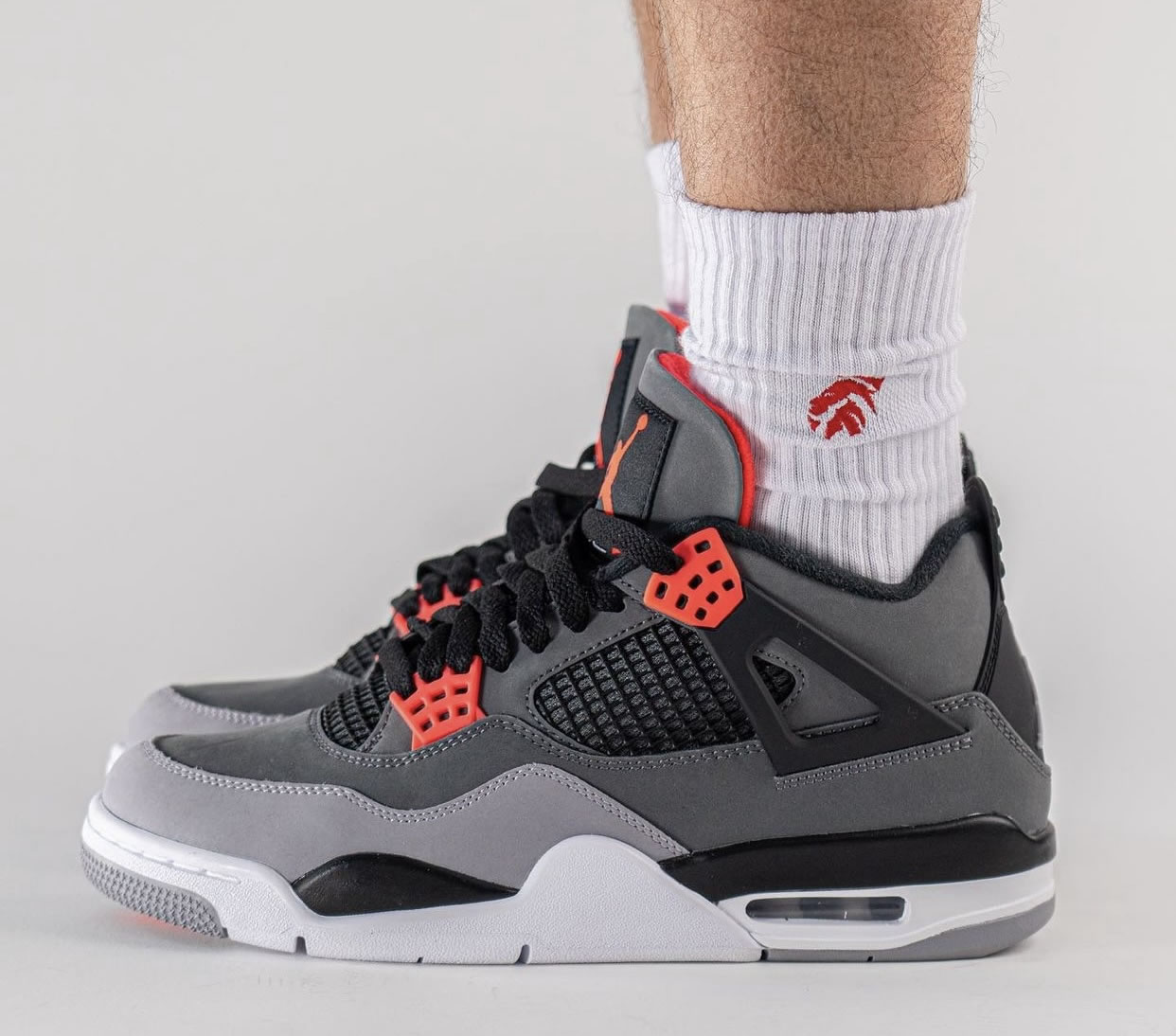 Air Jordan 4 Infrared 23 Dh6927 061 On Feet (1) - newkick.app