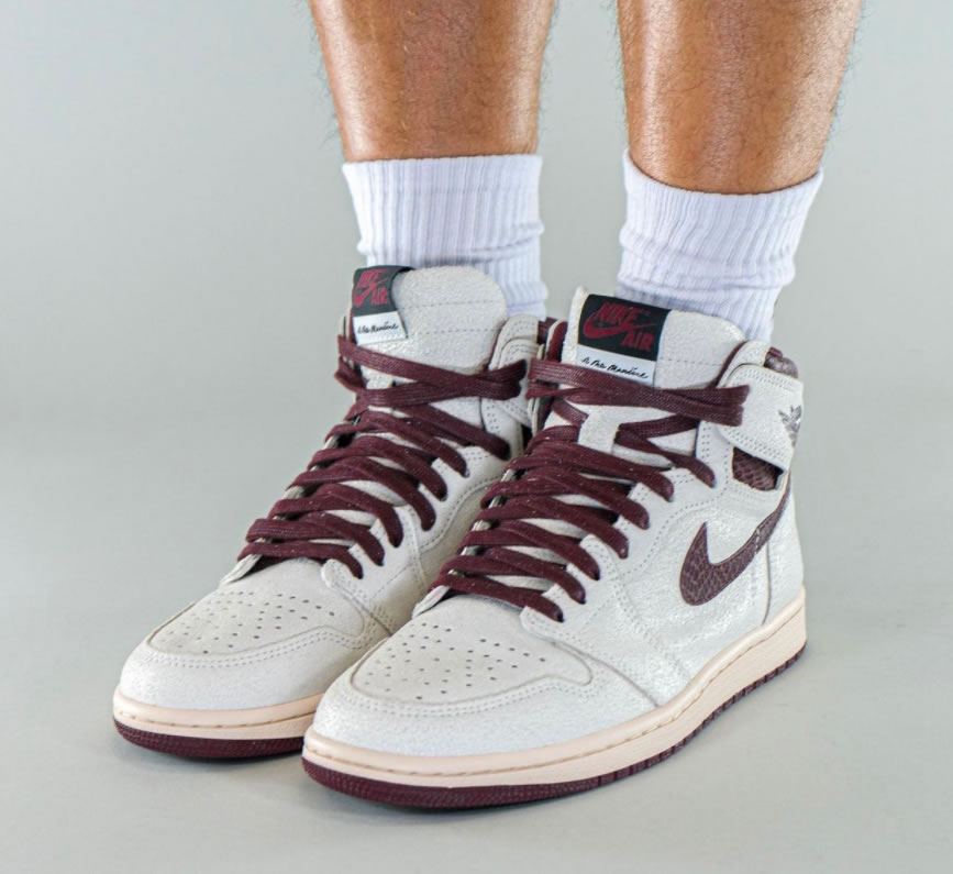 A Ma Maniere Air Jordan 1 High Og Sail And Burgundy Do7097 100 On Feet (1) - newkick.app