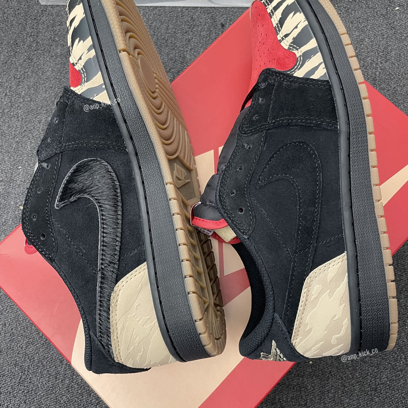 Solefly Air Jordan 1 Low Carnivore Anpkick Dn3400 001 (5) - newkick.app