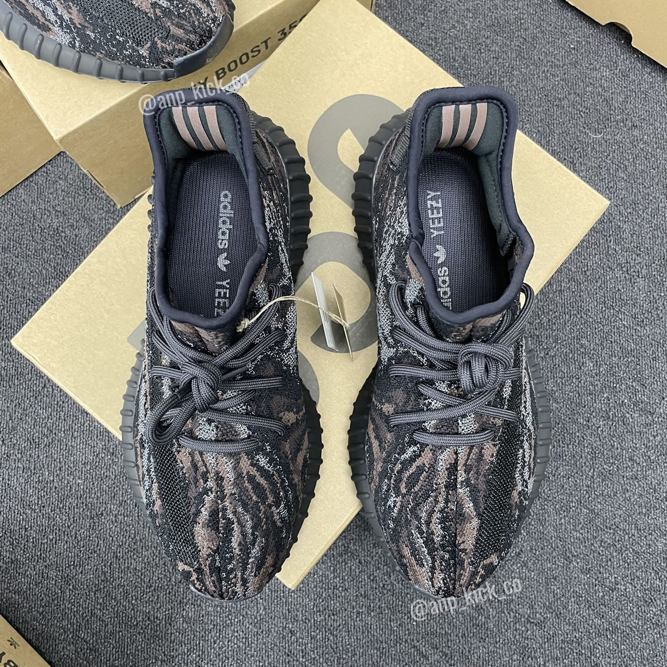 Adidas Yeezy Boost 350 V2 Mx Rock Anpkick Gw3774 (2) - newkick.app