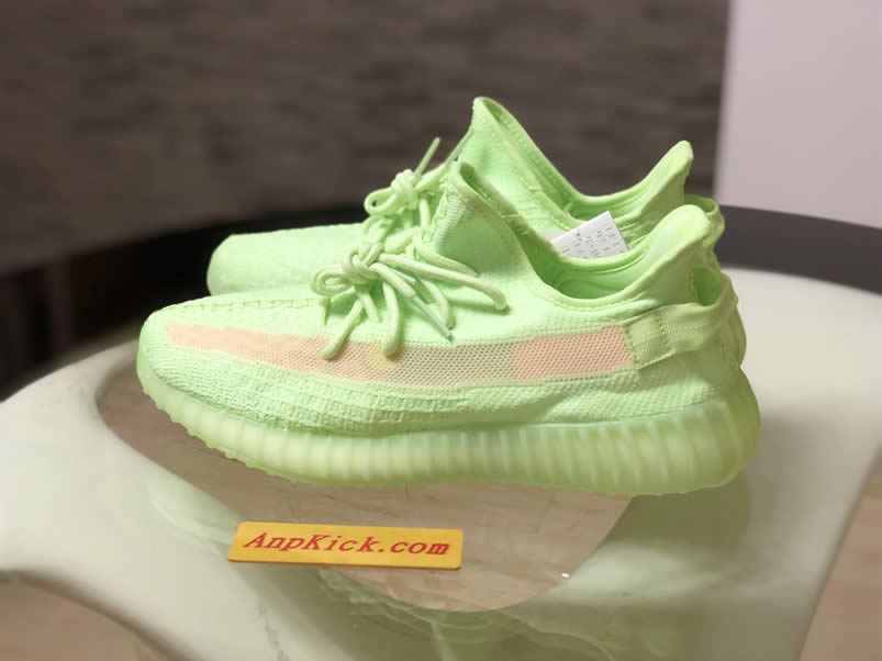 Adidas Yeezy Boost 350 V2 Gitd Glow In The Dark Spring 2019 (1) - newkick.app