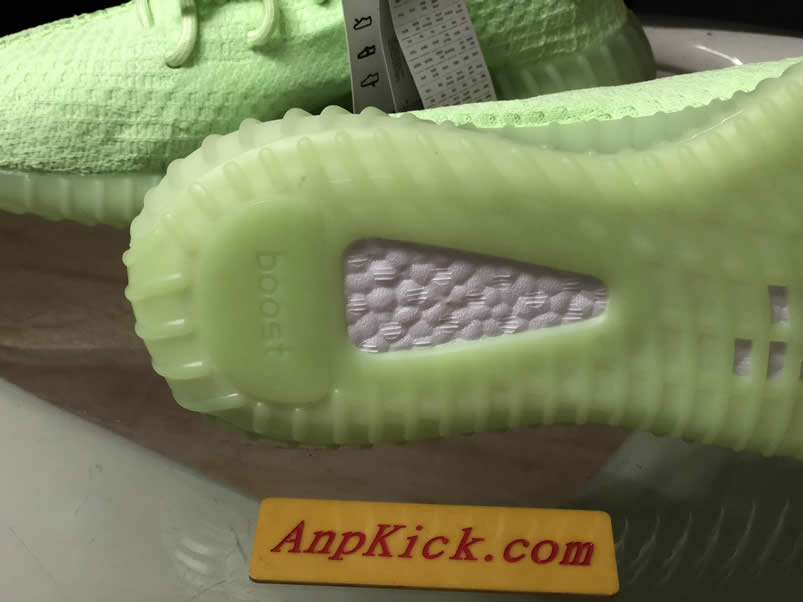 Adidas Yeezy Boost 350 V2 Gitd Glow In The Dark Spring 2019 (9) - newkick.app