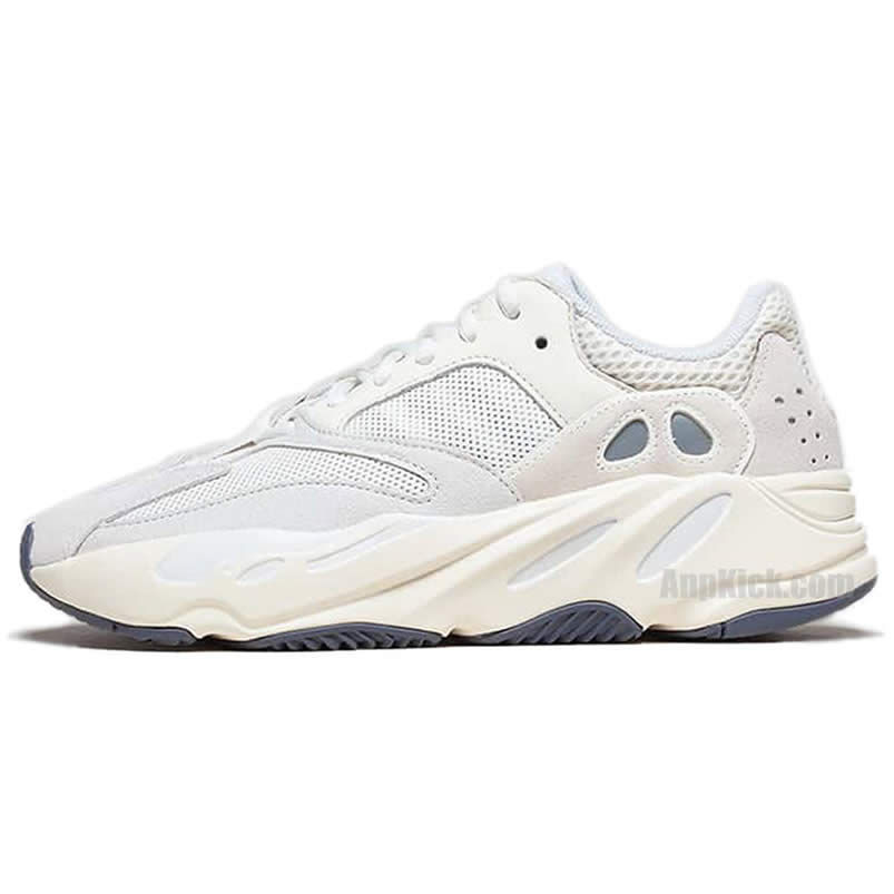 Adidas Yeezy Boost 700 Analog Outfit On Foot Release Date Eg7596 (1) - newkick.app